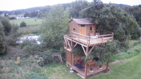 Cabane Perchée dans la prairie de l'ancien moulin
